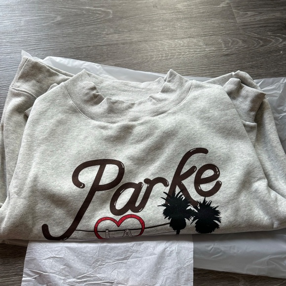 PARKE Los Angeles Graphic Mockneck NWT - Picture 3 of 7